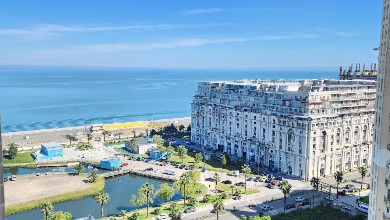 Watching The Sea Apartment Batumi Exterior photo